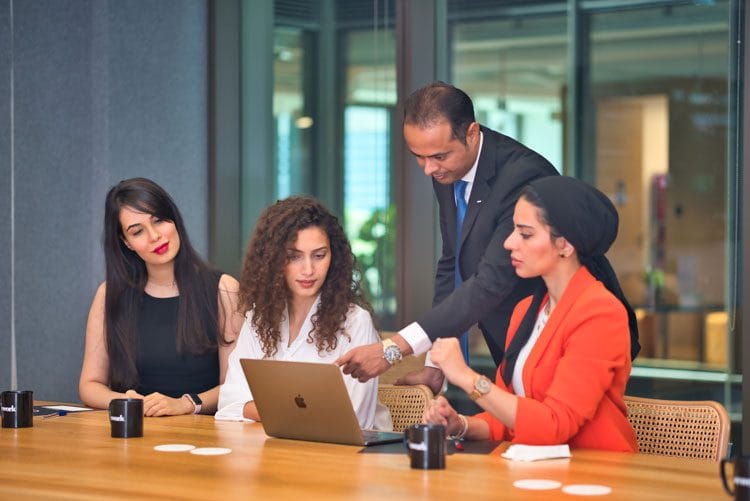 كيفية تجديد الرخصة التجارية في دبي