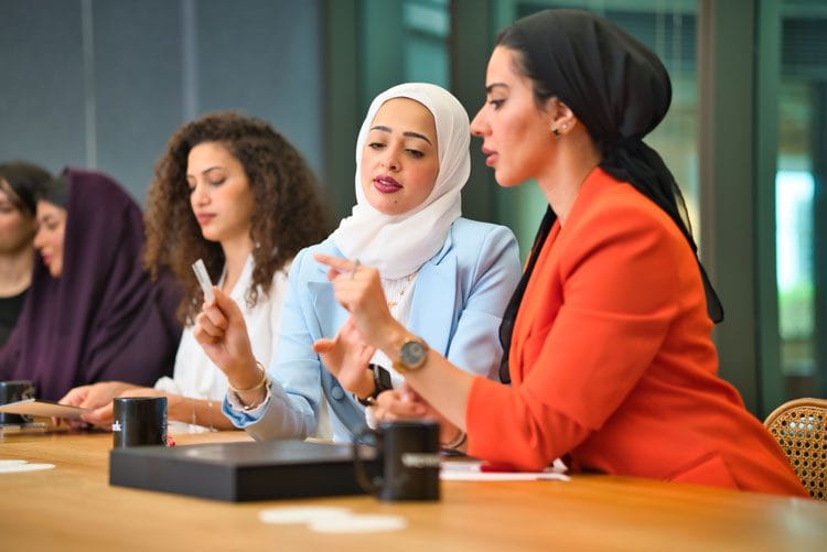 كيفية تأسيس شركة في المنطقة الحرة بدبي